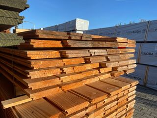 Ca. 80x Douglas Zweeds Rabat, 26x190mm, lengte 500cm